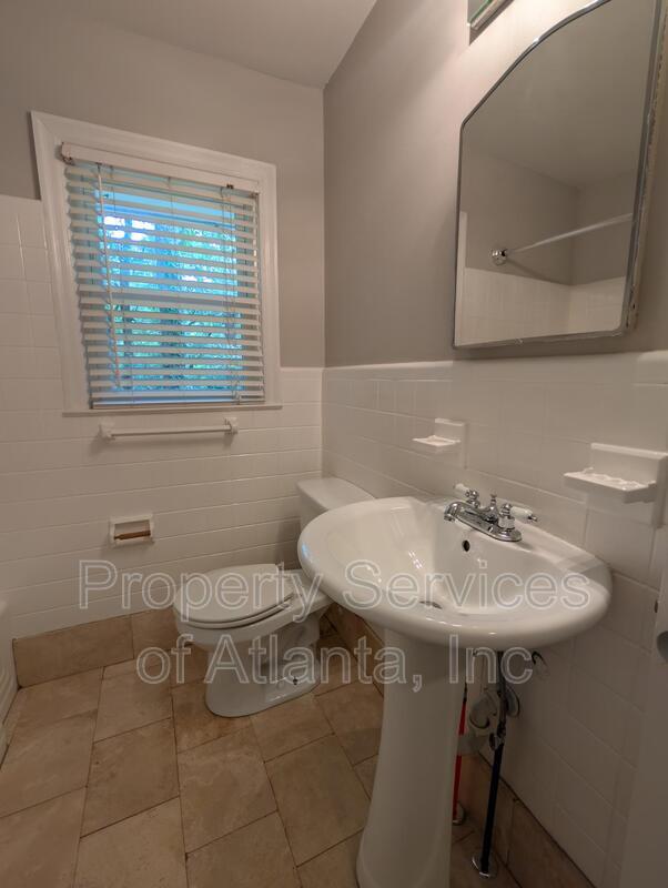 Building Photo - 1061 Homewood Ct