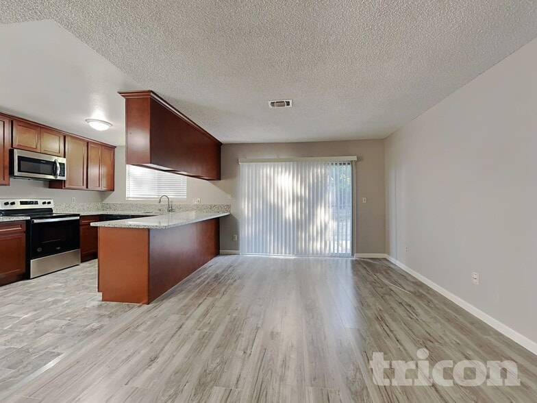 Building Photo - 748 La Cruz Ln