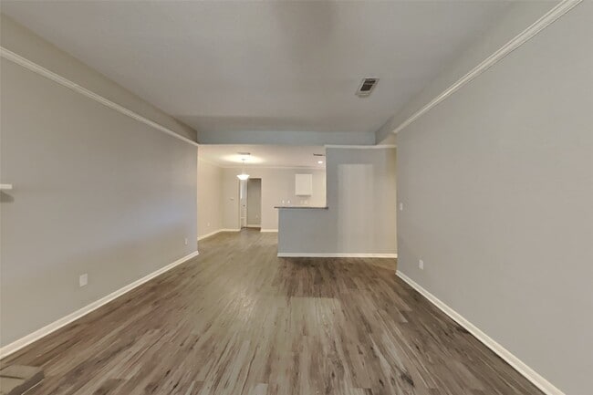 Building Photo - 12303 Flaxen Dr