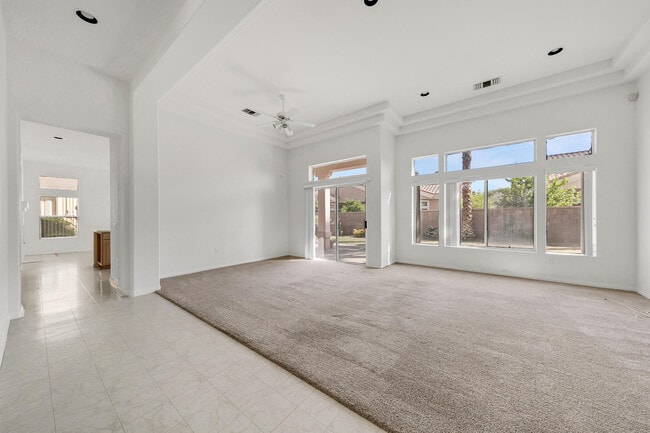 Building Photo - 78549 Links Dr