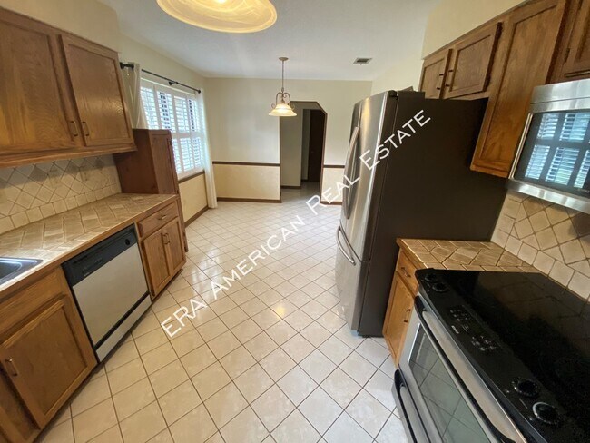 Building Photo - 520 Kumquat Ave
