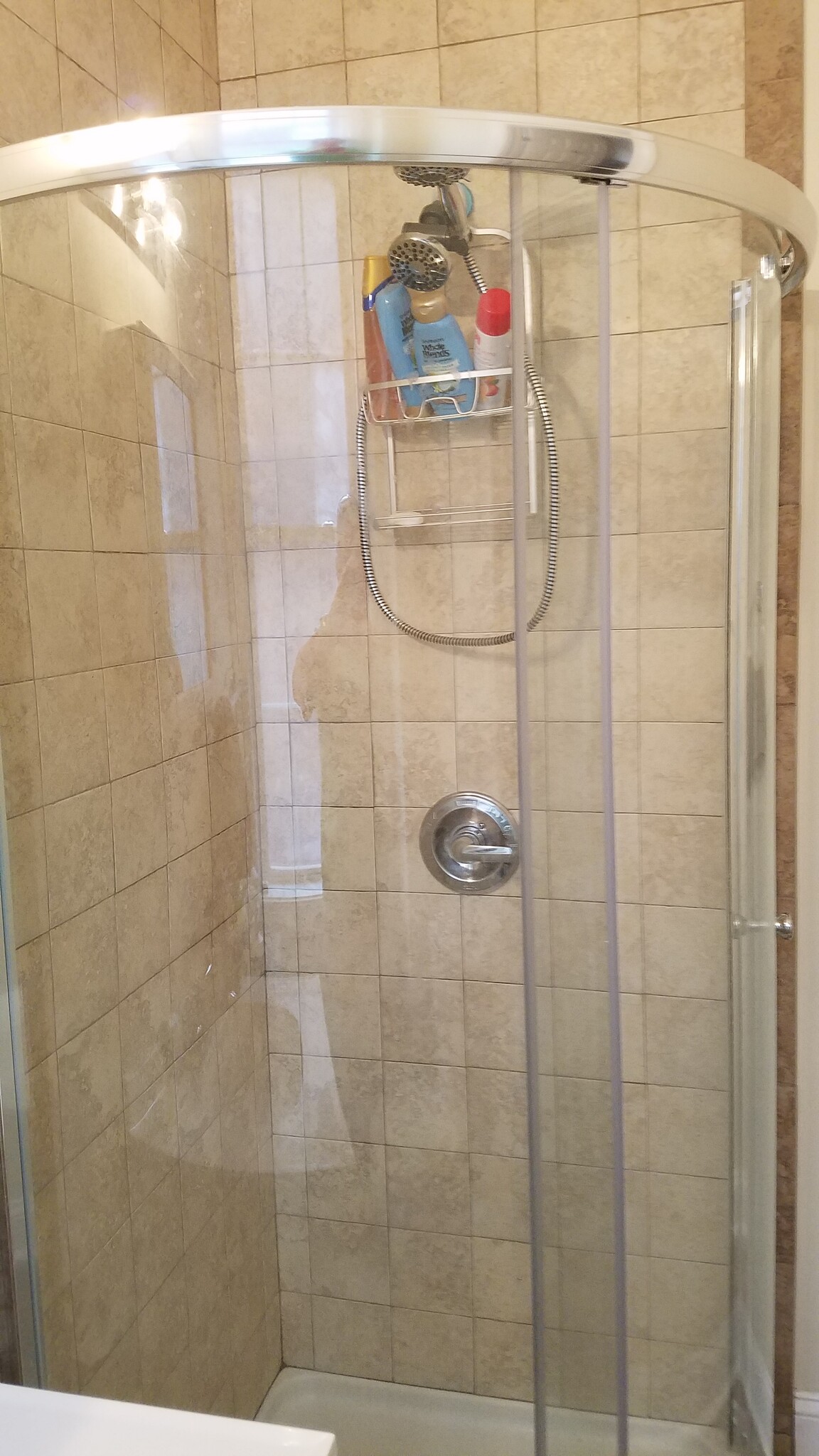 Shower - 512 W Clay St