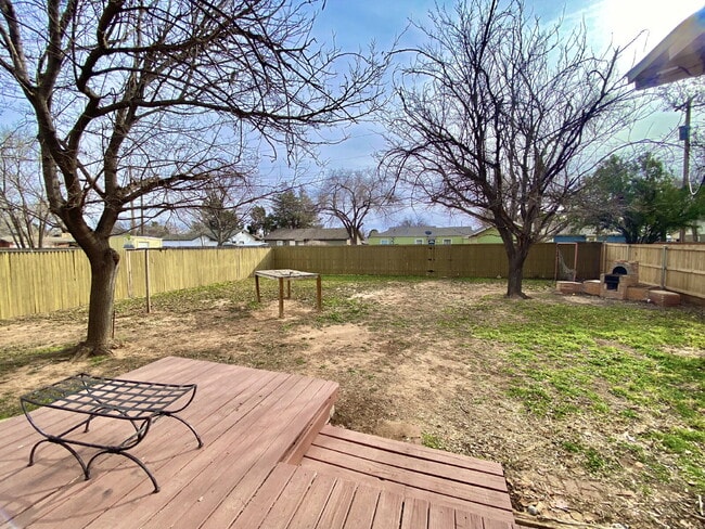 Building Photo - First Months Free! Four Bedroom in Tech Te...