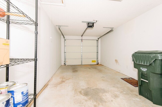 Building Photo - 3 Bedroom Ranch Style Home Just Minutes From Downtown Raleigh!