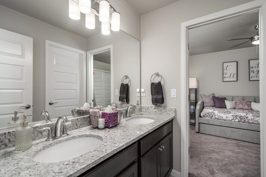 Building Photo - 1643 Rose Quartz Hts