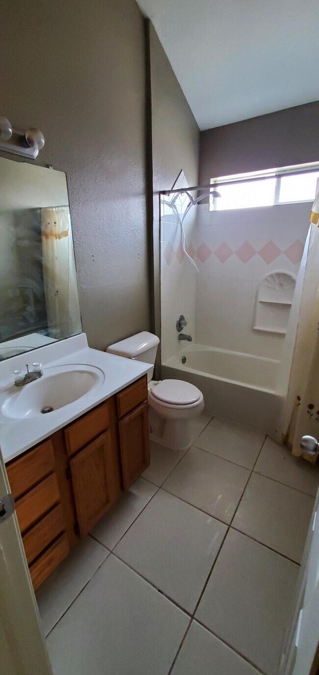 Building Photo - 12525 Tierra Cuervo Dr