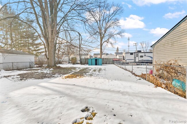 Building Photo - 29061 Balmoral St