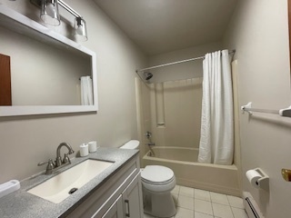 Full bath 2nd fl - 184-1 Robert Treat Dr