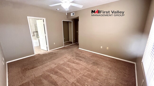 Building Photo - *****Half off First Months Rent ***** 3 Be...