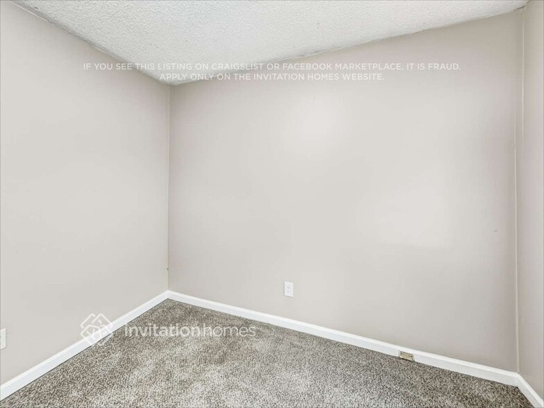 Building Photo - 443 Linda Ln