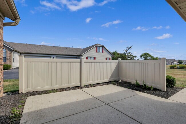 Building Photo - 2623 Landings Way