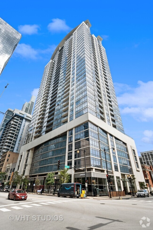 Building Photo - 100 E 14th St