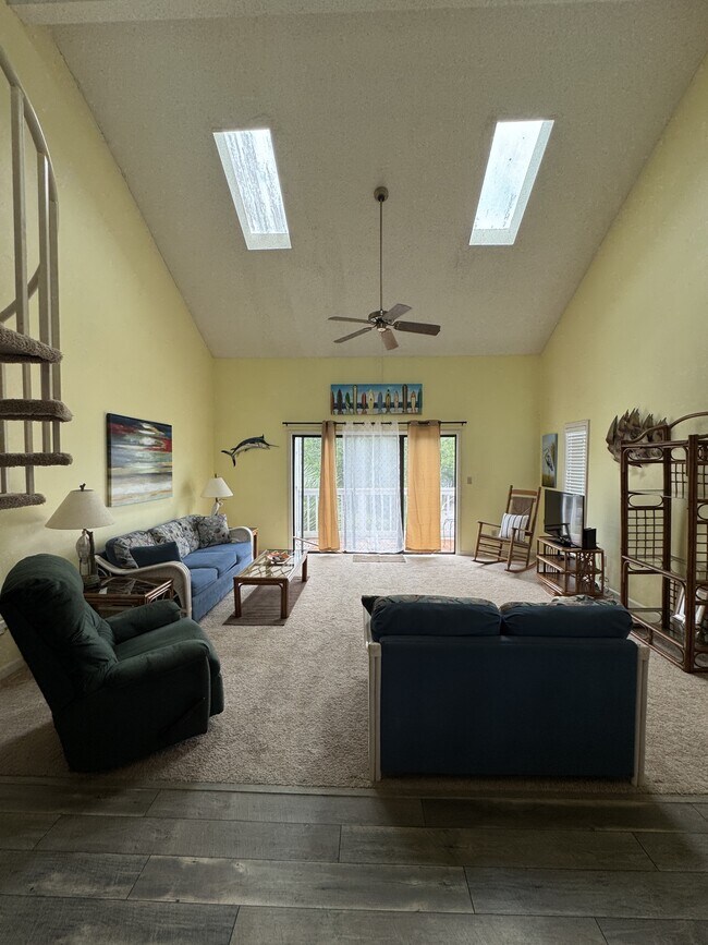Building Photo - 3700 Golf Colony Ln