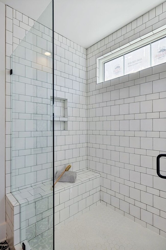 Building Photo - Experience elevated living in this beautifully crafted brick residence located in the heart of Ed...