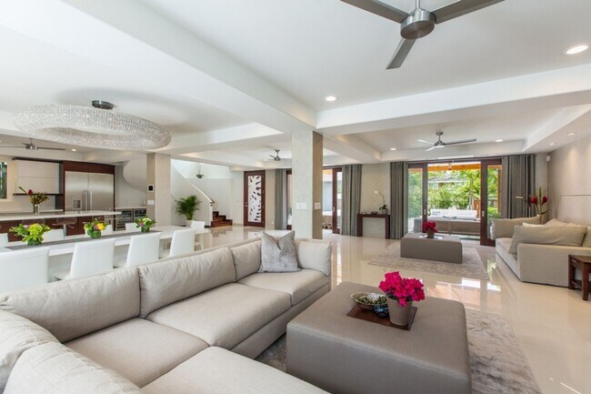 Building Photo - 224 Ka'alawai Place