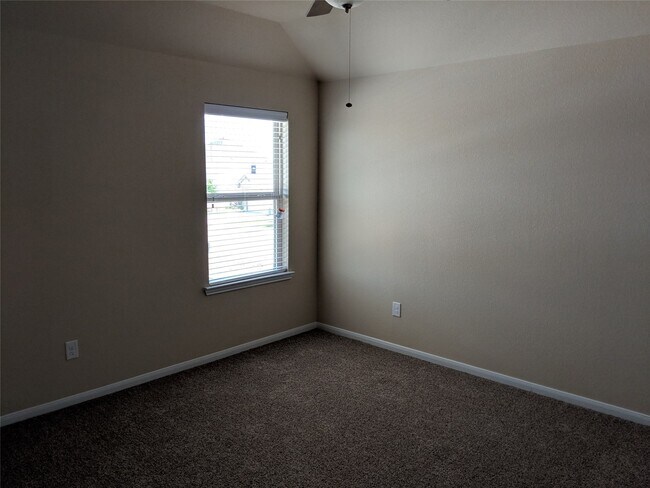 Building Photo - 5211 Ivory Glass Dr