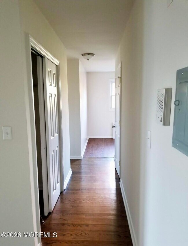 Building Photo - 320 8th Ave