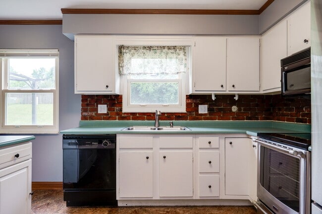 Building Photo - 4024 Quail Bush Dr