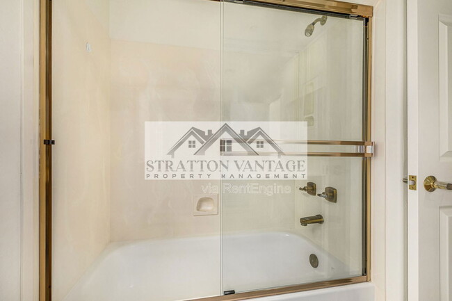 Building Photo - 15848 E Brodiea Dr