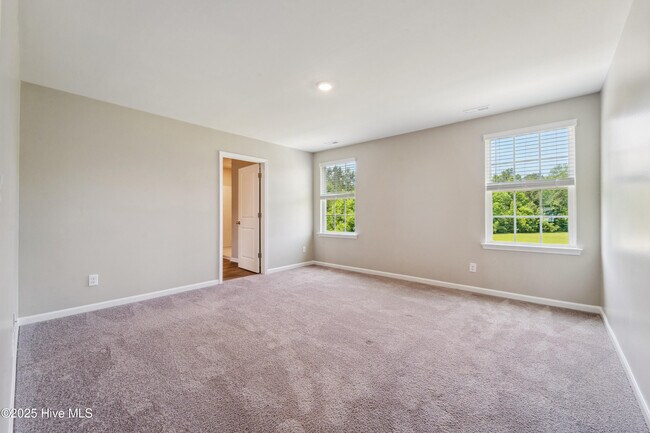 Building Photo - 1140 Carteret Mnr Dr