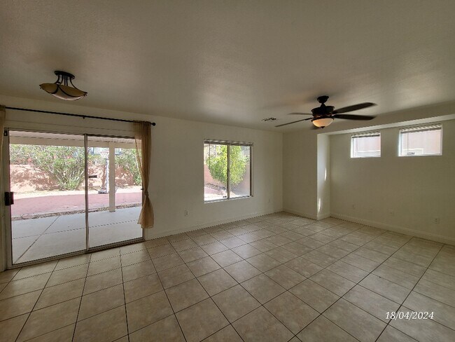 Building Photo - 4330 Mangrove Bay St