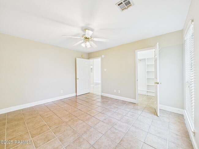 Building Photo - 200 S St Jean St