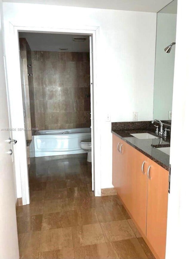 Building Photo - 300 S Biscayne Blvd