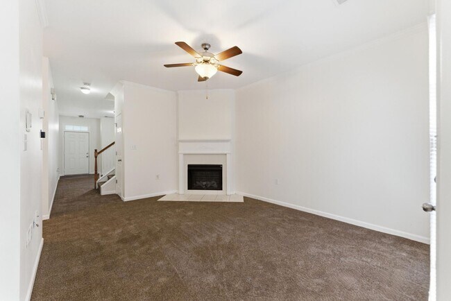 Building Photo - 2522 Laurel Cir NW