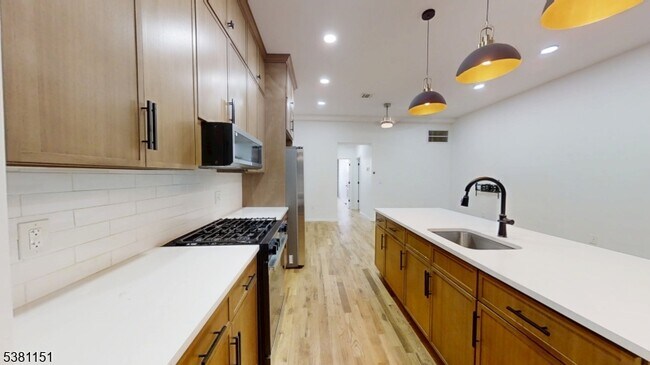 Building Photo - 155 Midland Ave