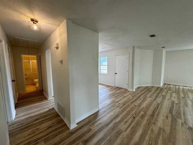 Building Photo - 3-Bedroom House for Rent in Copperas Cove