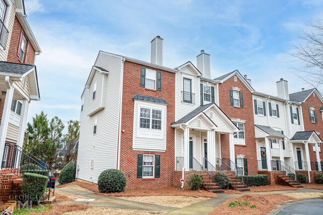 Building Photo - 246 Village Square Dr