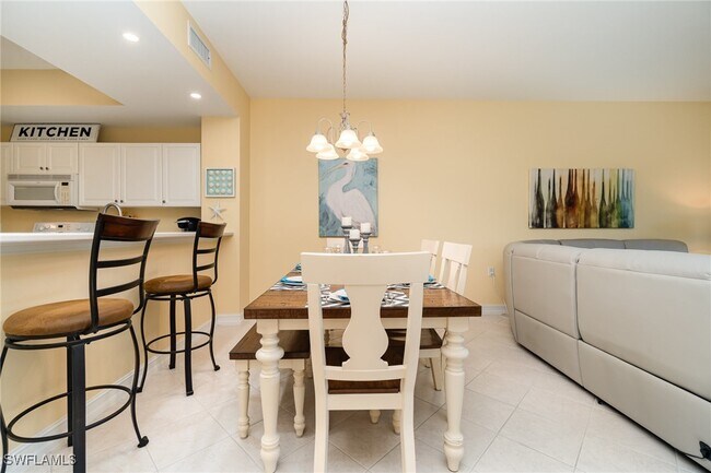 Building Photo - 10520 Amiata Way