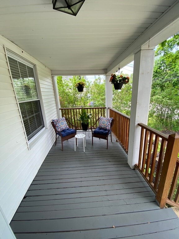 Building Photo - 12 Avon St