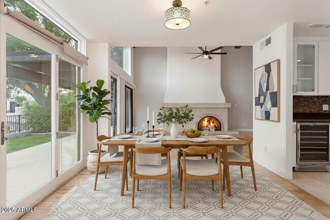 Building Photo - 7613 E Vía Del Reposo