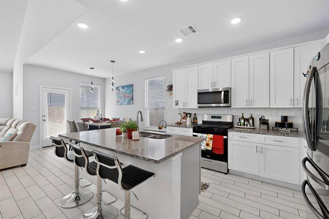 Building Photo - 504 Conestoga Pass