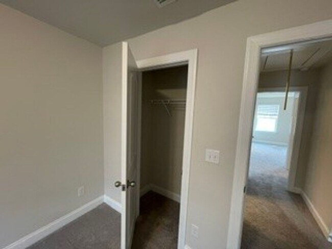 Building Photo - 4506 Skywood Ln