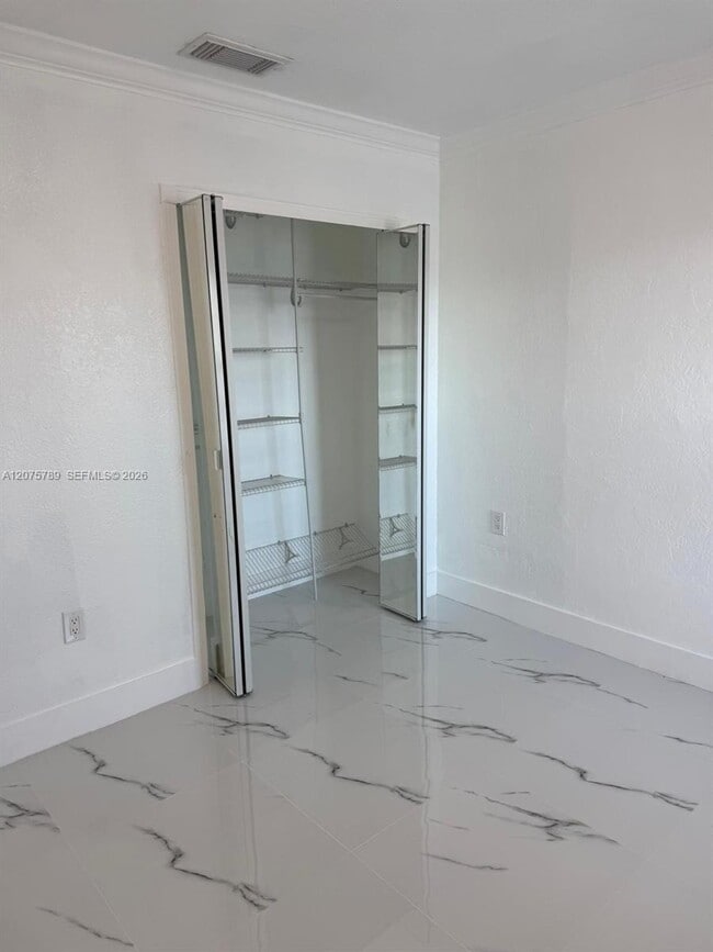 Building Photo - 2775 W 71st Pl