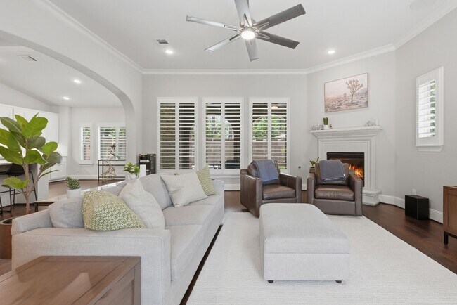 Building Photo - 111 N Bimini Twist Cir