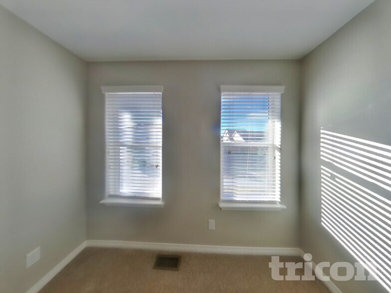 Building Photo - 6201 Anders Ridge Ln