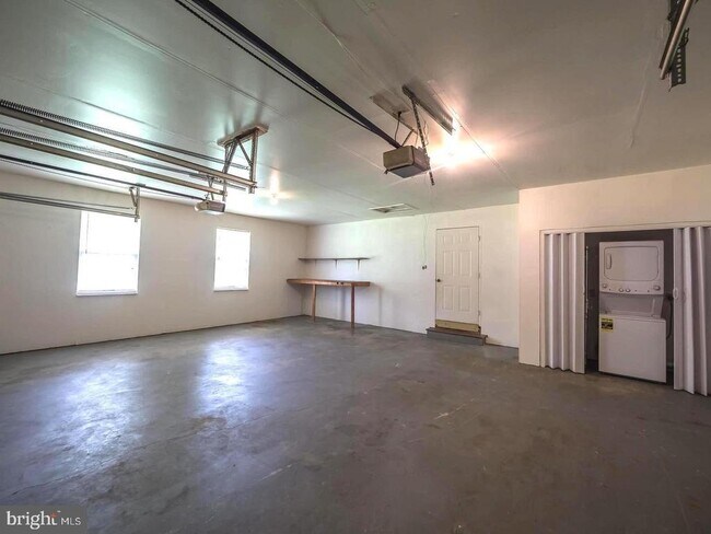 Building Photo - 7701 Croom Rd