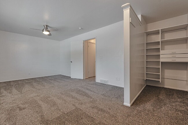 Building Photo - NEW CARPET | Charming 3 B 1.5 BA Duplex Unit in the Heart of Midvale