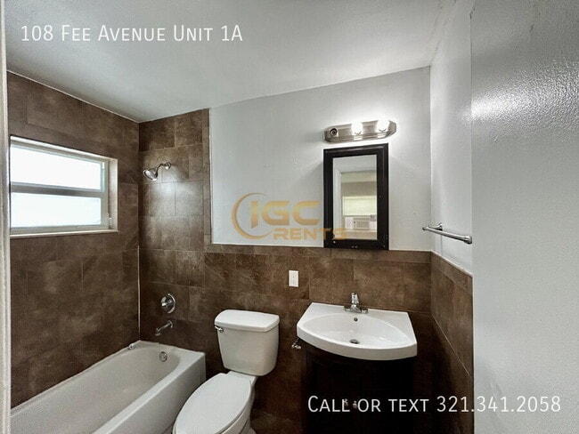 Building Photo - 108 E Fee Ave