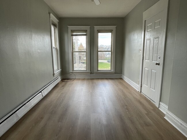 Building Photo - 292 Villa St