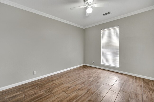 Building Photo - 8632 Duke Ave