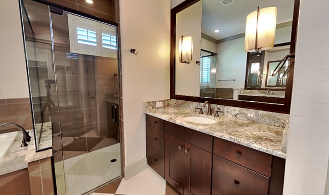 Building Photo - 1240 Poinsettia Ave