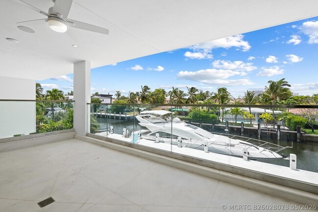 Building Photo - 401 Lido Dr
