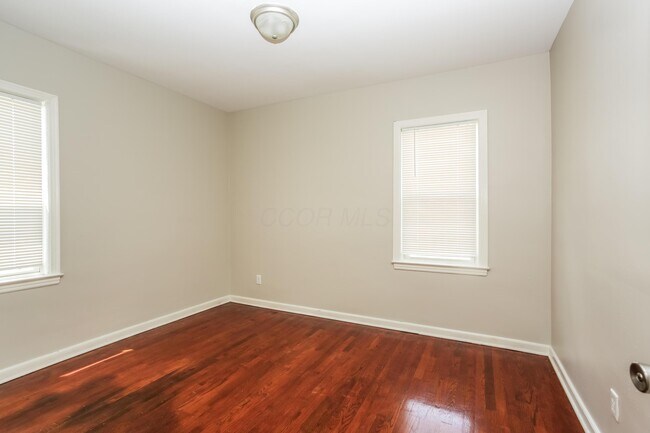 Building Photo - 731 S Highland Ave