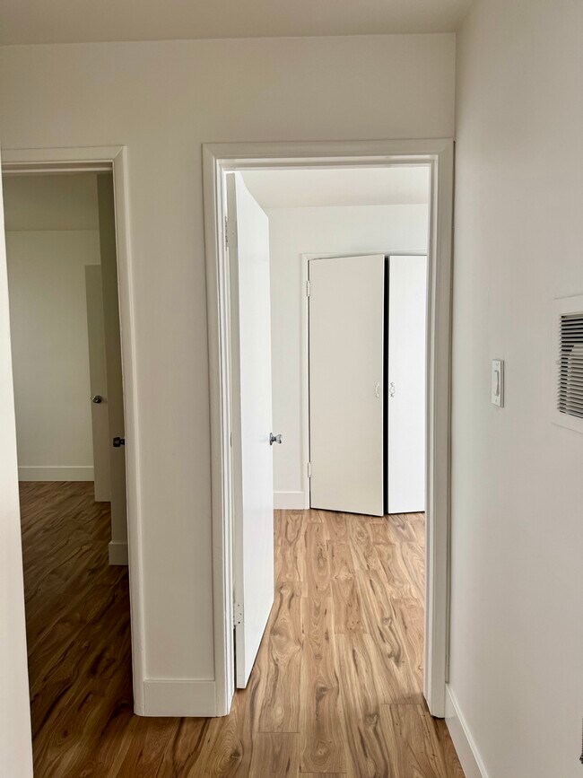 Building Photo - 13429 Beach Ave