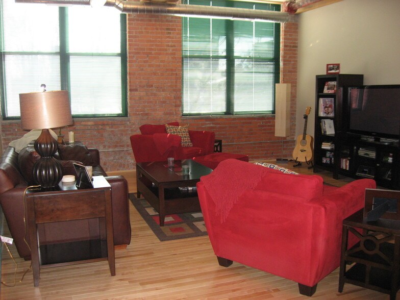 Lakefront Lofts 667 N Clinton St Syracuse NY 13204 Apartment Finder