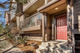 Building Photo - 1115 Trask Hts